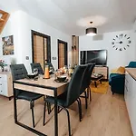 Nyaraló Near The Sea, Air Conditioning *
