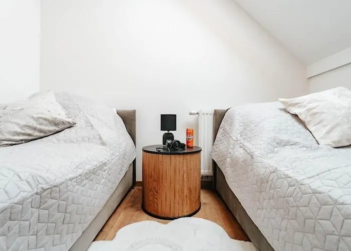 Near The Sea, Air Conditioning Sianożęty