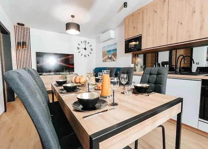 Near The Sea, Air Conditioning * سيانوزيتي